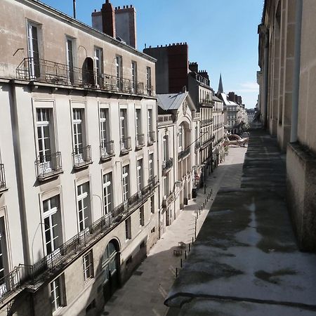 Chambre D'Hotes La Grotte De Voltaire Нант Экстерьер фото